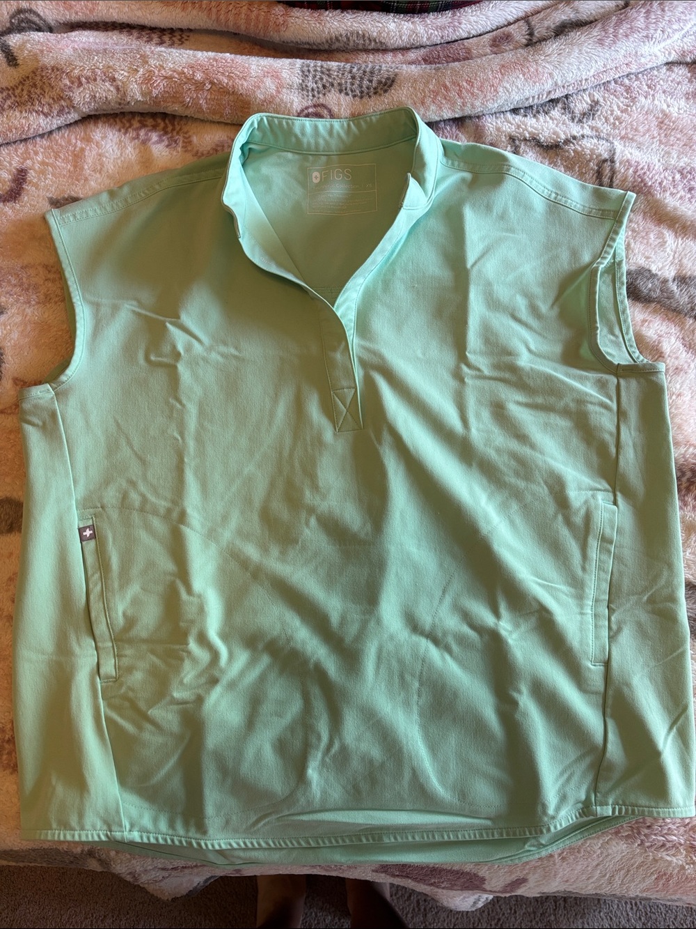 Figs Rafaela scrub top